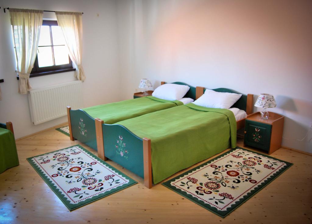 Amade Pension & Restaurant Siculeni Room photo